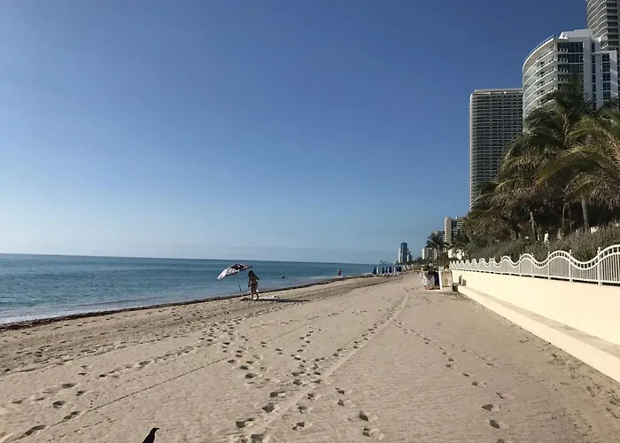 The Tides On Miami Hollywood